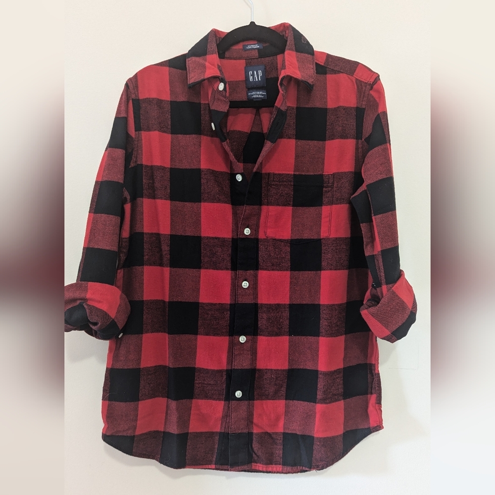 Gap plaid shirt size XS and S.